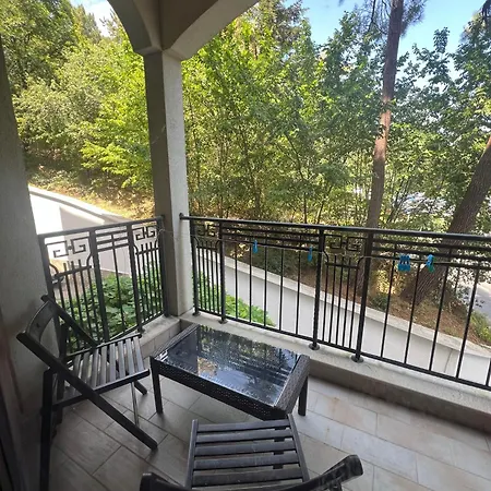 Garden View Апартамент